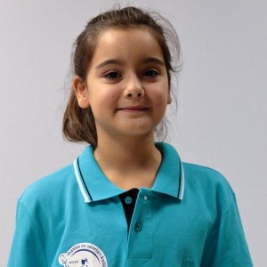 Naz Aşanlı